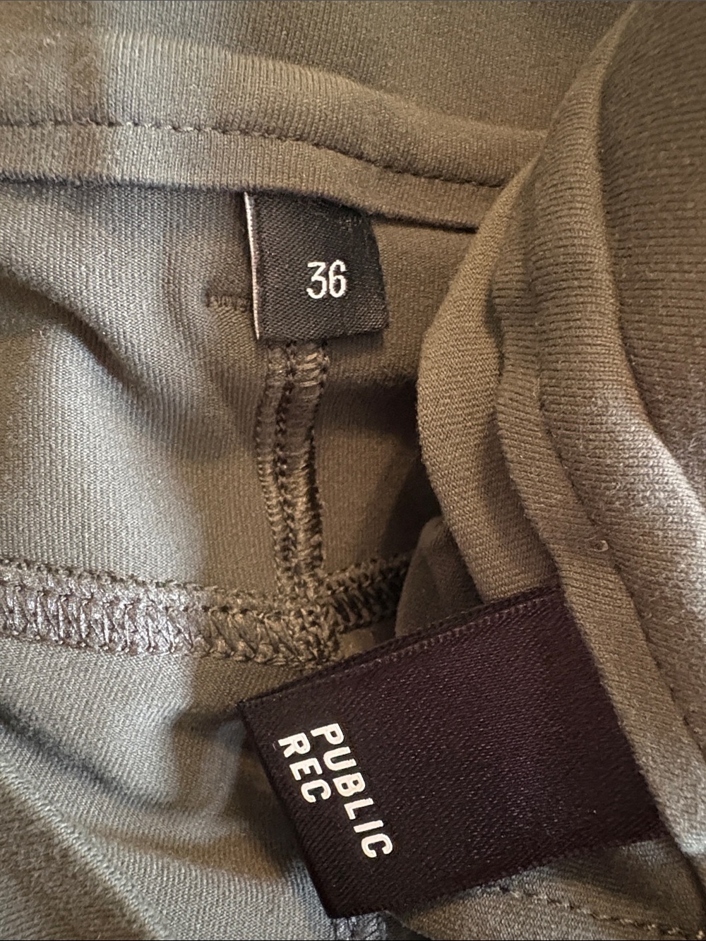 Public Rec Men’s Performance Golf Shorts Olive Green Stretch Size 36 9” - Picture 9 of 11